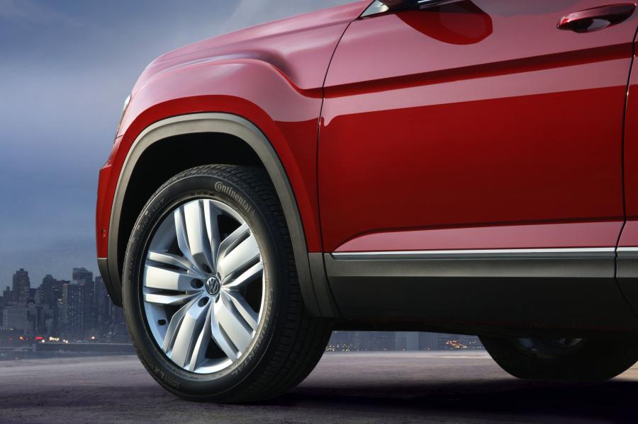 Детали экстерьера Volkswagen Teramont 2018 года  (MX) (фото 5 из 16)